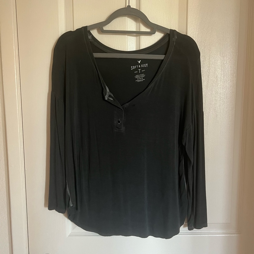 American Eagle dark grey Henley
